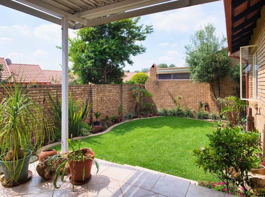 backyard artificial grass